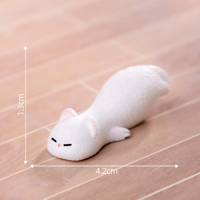 Figurines Miniatures Cute White Ferret Micro Landscape Ornaments For Home Decorations Room Decor DIY Dollhouse Accessories